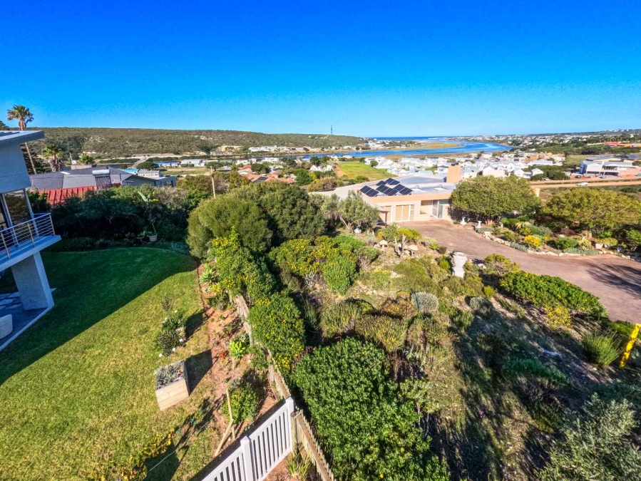 2 Bedroom Property for Sale in Stilbaai Wes Western Cape